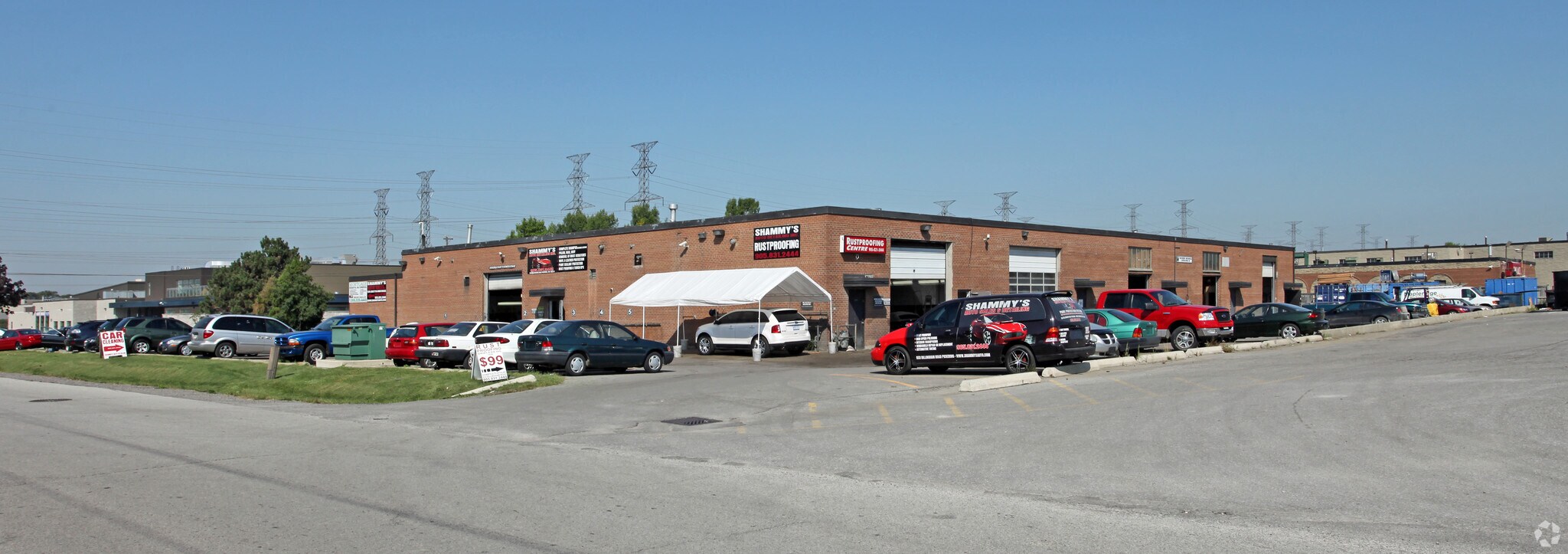 933 Dillingham Rd, Pickering, ON for lease Primary Photo- Image 1 of 4