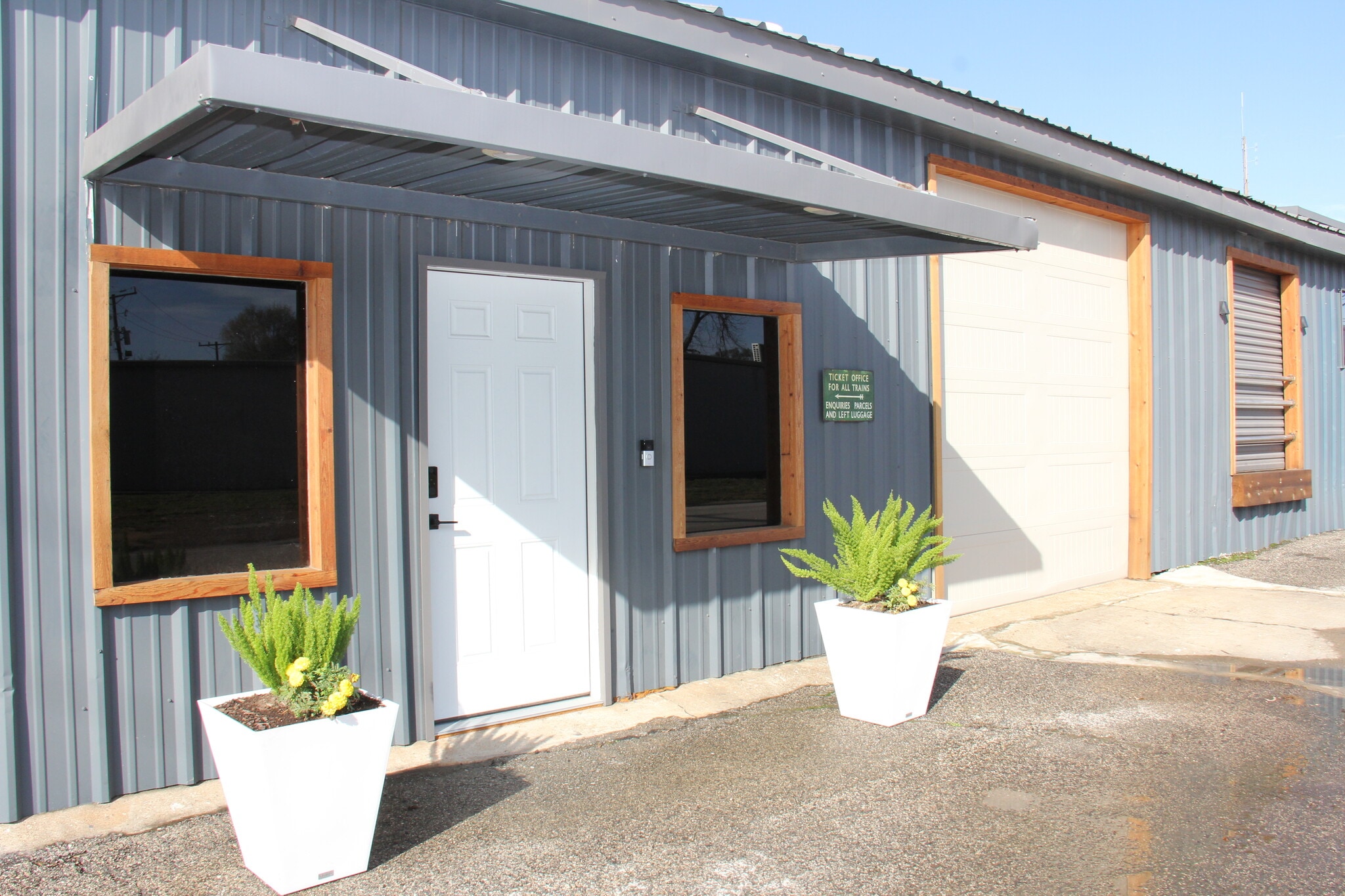 98 Avenue A, Conroe, TX for lease Building Photo- Image 1 of 36