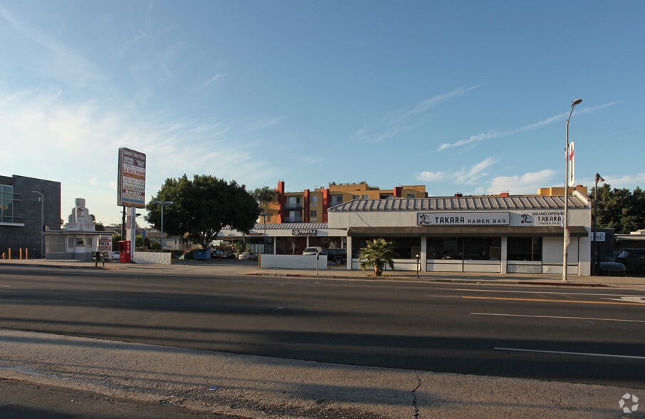 7300 W Sunset Blvd, Los Angeles, CA for sale - Building Photo - Image 2 of 12