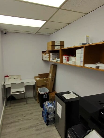 18305 Biscayne Blvd, Aventura, FL for lease - Commercial Listing Video - Image 2 of 26