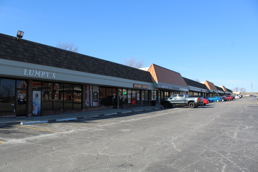 1461-1505 E 151st St, Olathe, KS for lease - Building Photo - Image 1 of 5