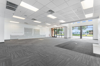 201 Genesis Dr, North Aurora, IL for lease Building Photo- Image 1 of 5