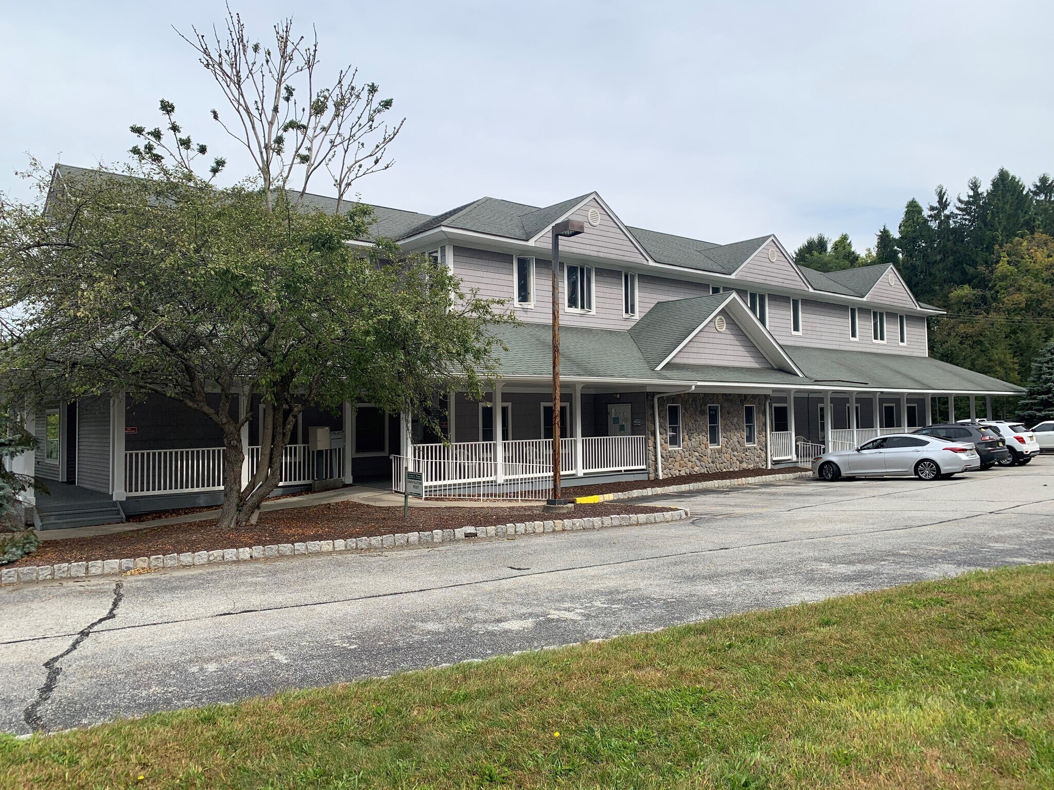 33 Newton Sparta Rd, Newton, NJ 07860 Drake's Pond Professional