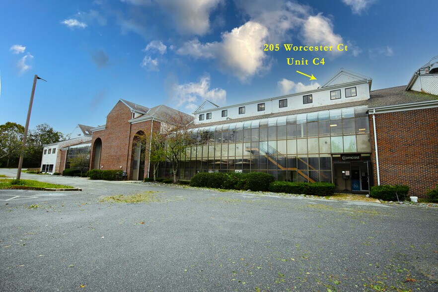 205 Worcester Ct, Falmouth, MA for sale - Building Photo - Image 1 of 1