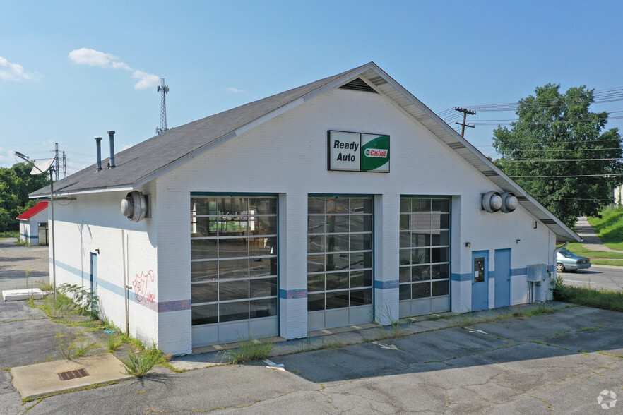 1013 Battleground Ave, Greensboro, NC for lease - Building Photo - Image 3 of 8