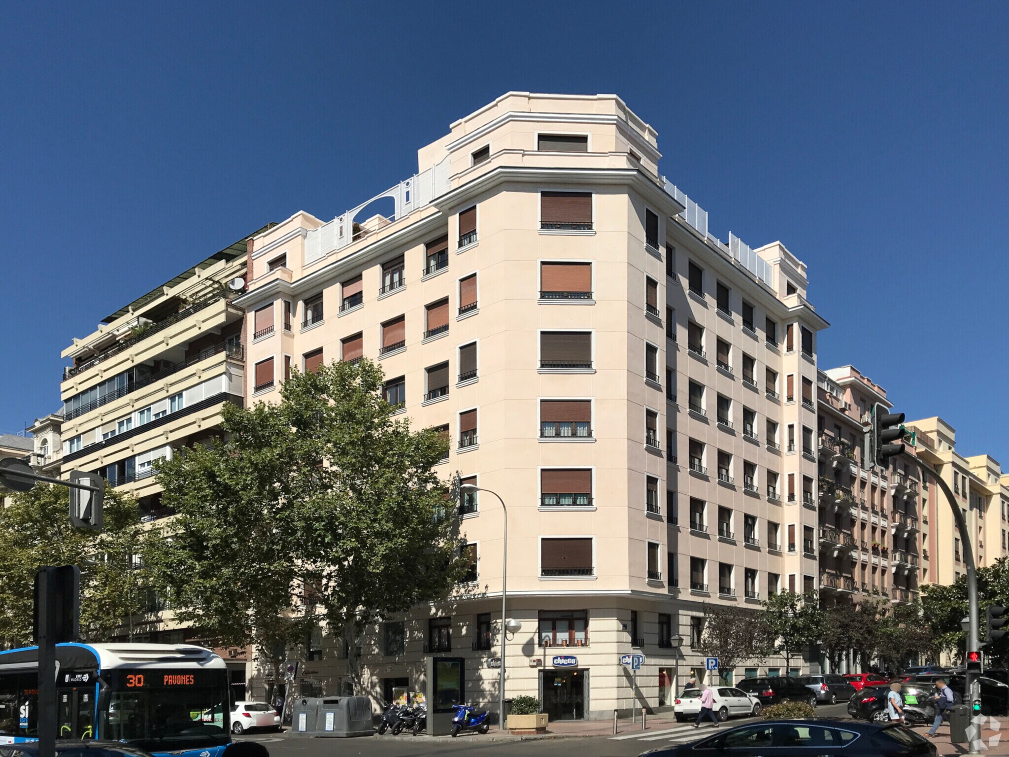 in Madrid, Madrid for sale Primary Photo- Image 1 of 1