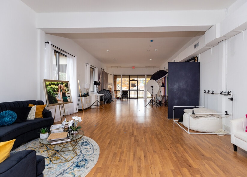 2436 E University Dr, Auburn, AL for lease - Building Photo - Image 3 of 14