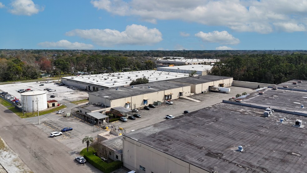 5344 Overmyer Dr, Jacksonville, FL for lease - Building Photo - Image 3 of 5