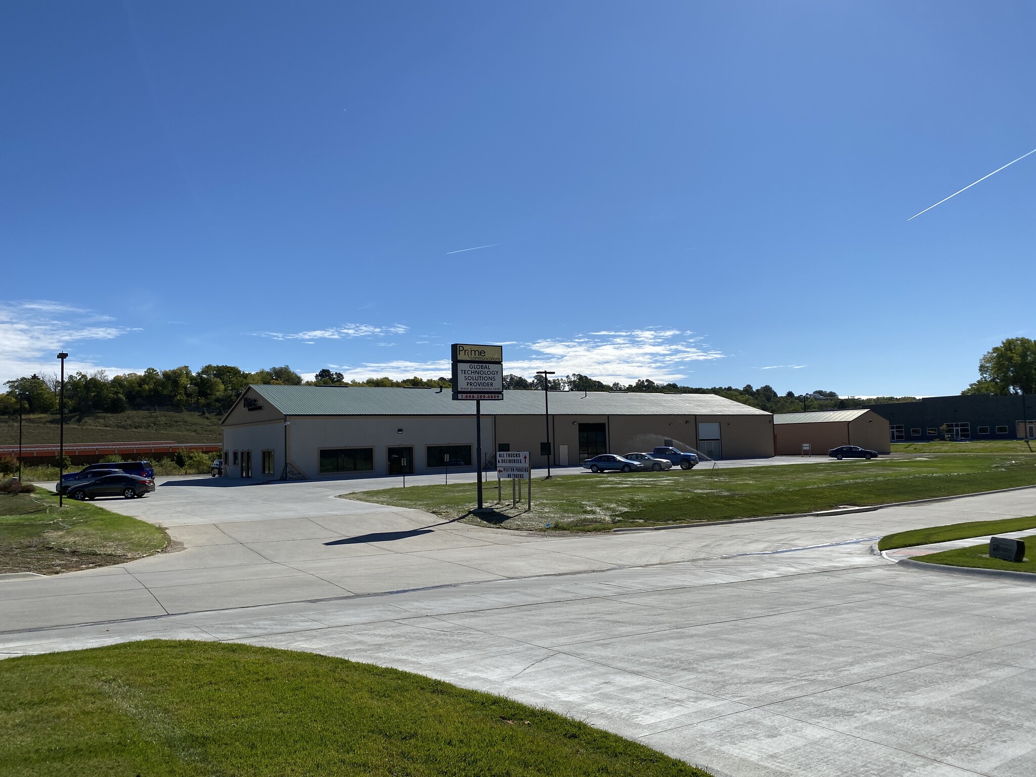 22145 W Maple Rd, Elkhorn, NE for sale Building Photo- Image 1 of 1