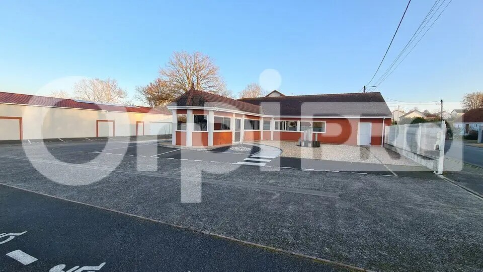 Retail in Prémilhat for sale - Building Photo - Image 3 of 7