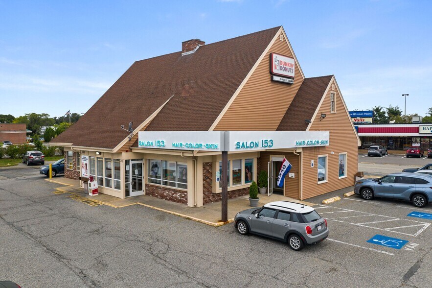 153 Endicott St, Danvers, MA 01923