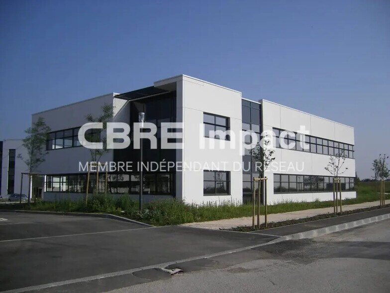 Office in Dijon for lease - Building Photo - Image 2 of 20