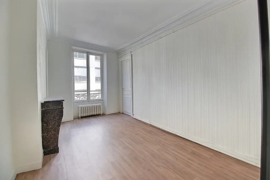 11 Rue De Provence, Paris for lease - Interior Photo - Image 3 of 7