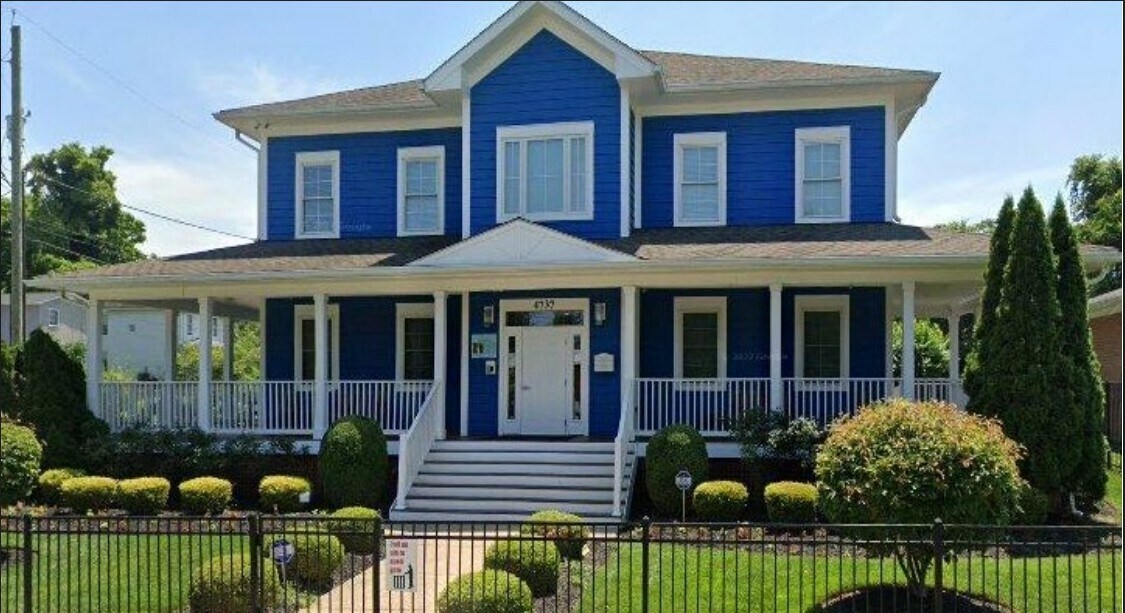 4737 Meade St NE, Washington, DC for lease Building Photo- Image 1 of 2
