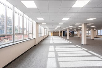 368 Alexandra Para, Glasgow for lease Interior Photo- Image 2 of 6