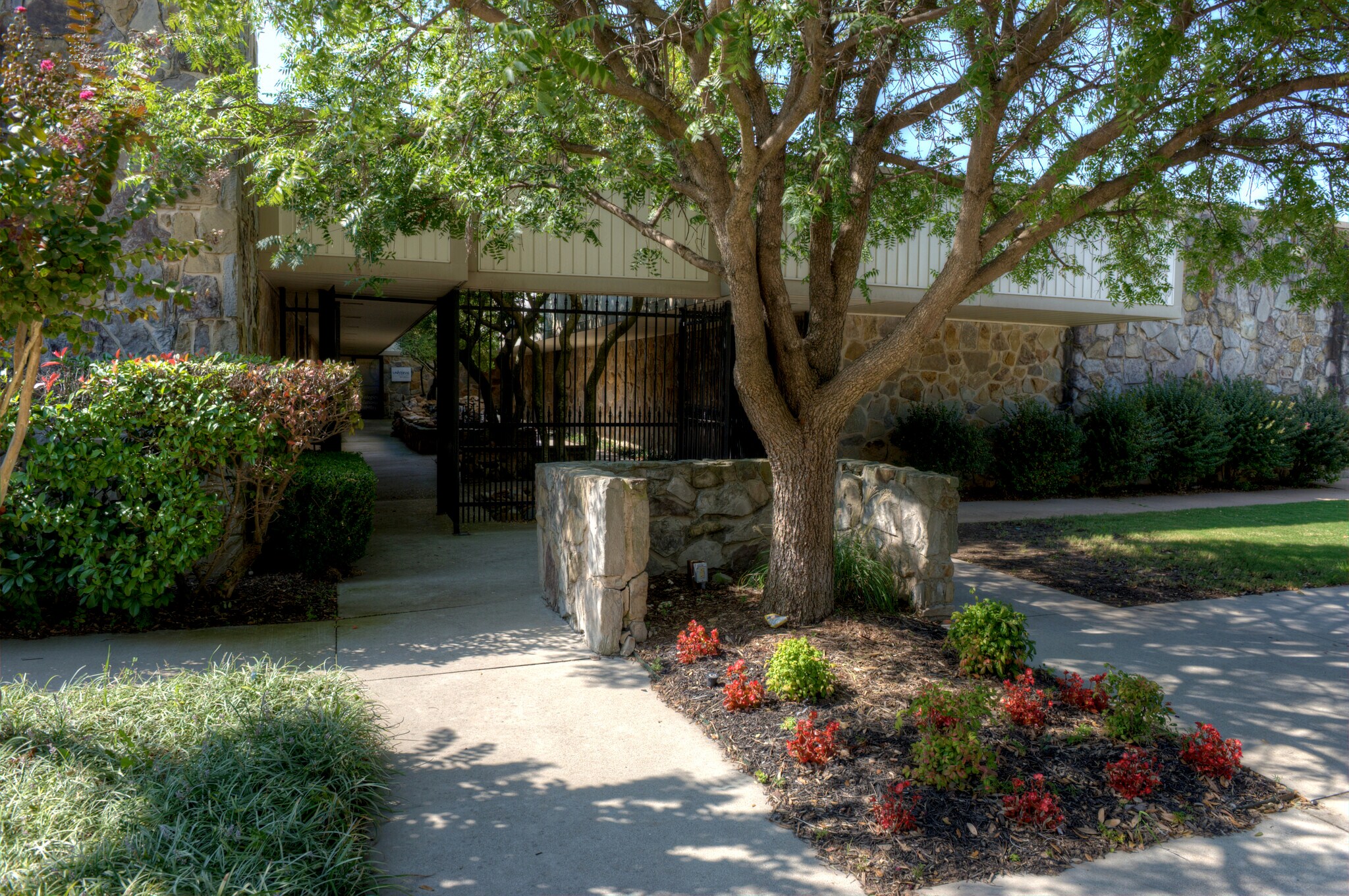 1700 N Broadway St, Moore, OK for sale Building Photo- Image 1 of 1