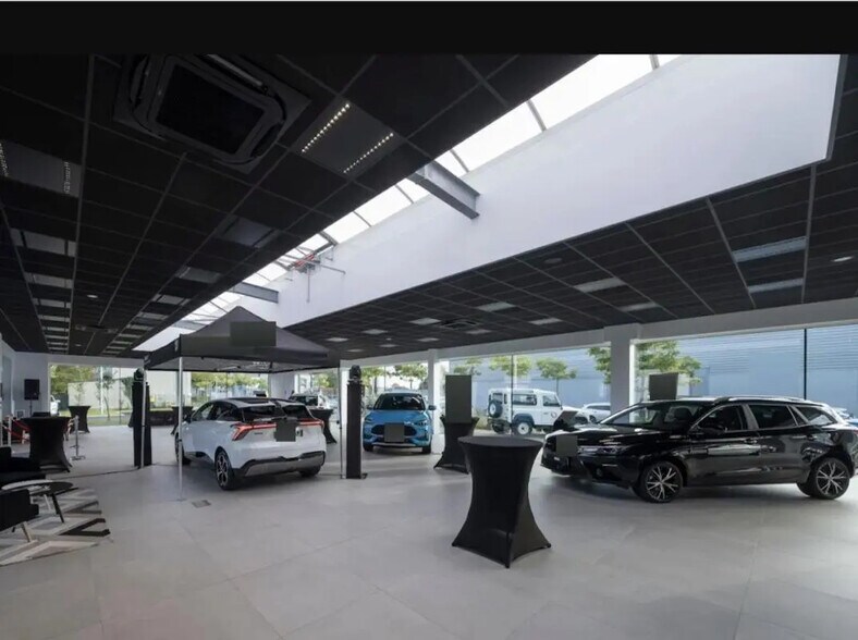 Flex in Le Havre for lease - Interior Photo - Image 3 of 4