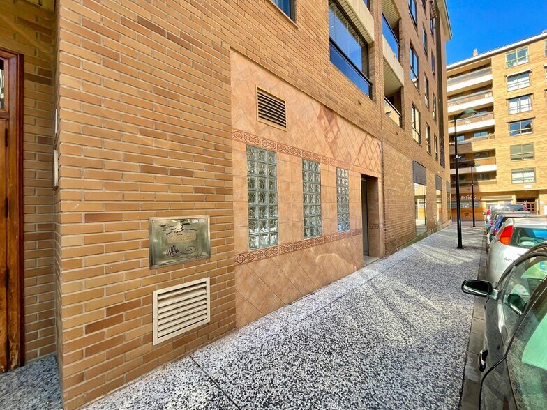 Banzo Urrea, Sebastian, 7, Zaragoza, Zaragoza for sale - Building Photo - Image 3 of 22