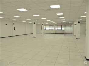 Calle Casas de Miravete, 22-24, Madrid, Madrid for lease Interior Photo- Image 2 of 27