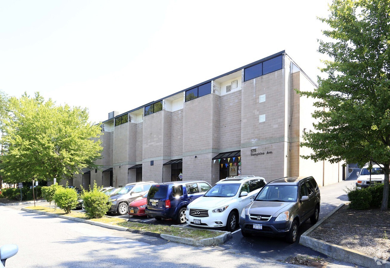 175 Tompkins Ave, Pleasantville, NY 10570