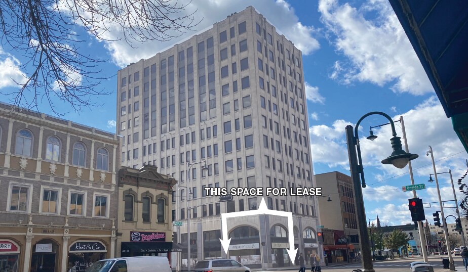 103 W College Ave, Appleton, WI for sale - Primary Photo - Image 1 of 1