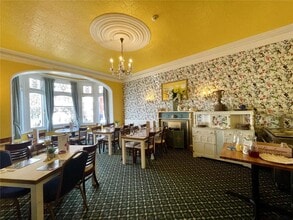 2 Cobham Road, Westcliff On Sea for lease Interior Photo- Image 2 of 15