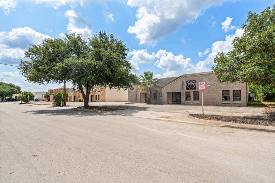 7815 Fortune Dr, San Antonio, TX for sale - Building Photo - Image 2 of 4