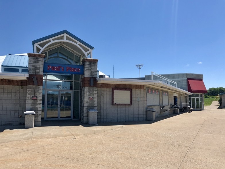 8155 Oliver Rd, Erie, PA 16509