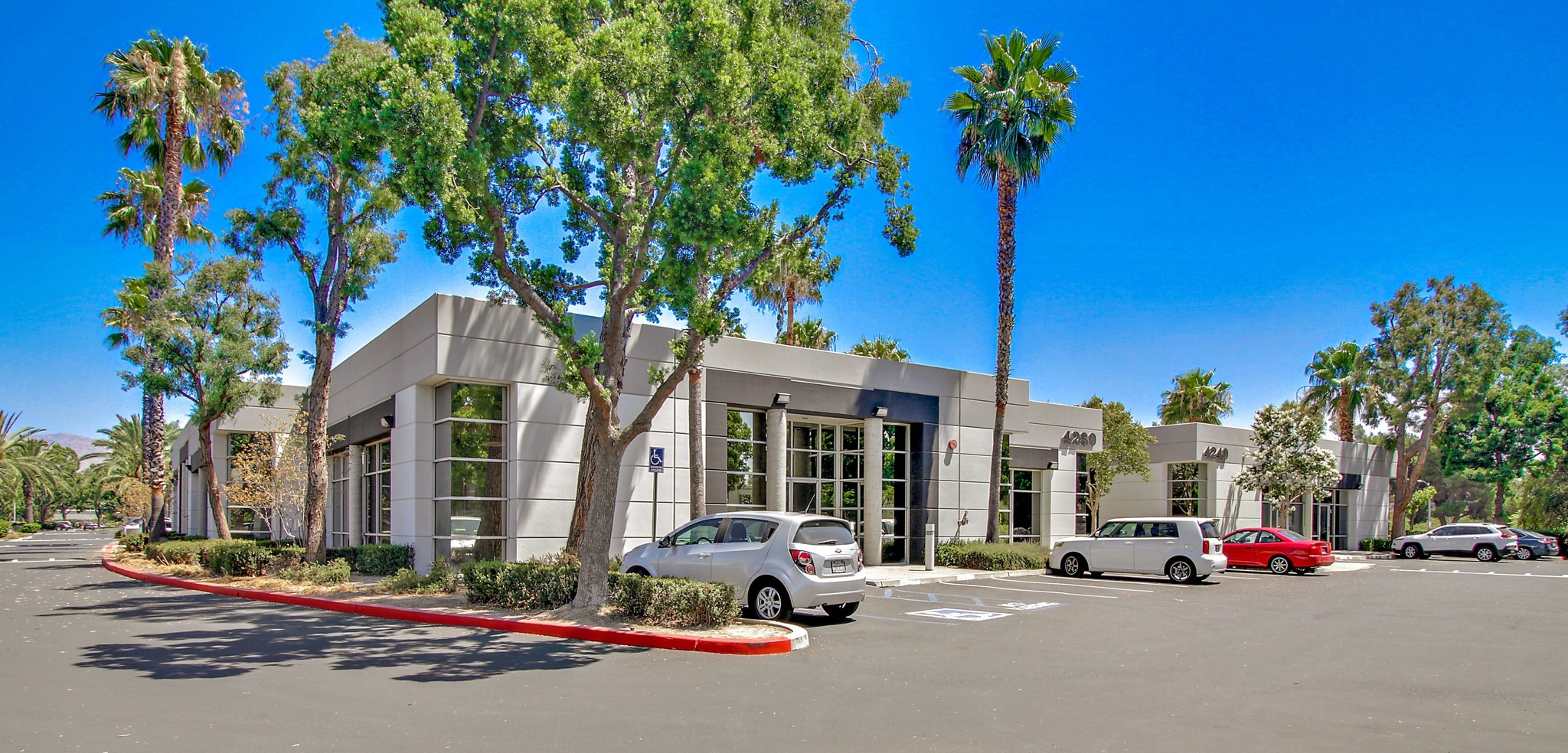 4100 Latham St, Riverside, Ca 92501 - Latham Street Office Plaza 