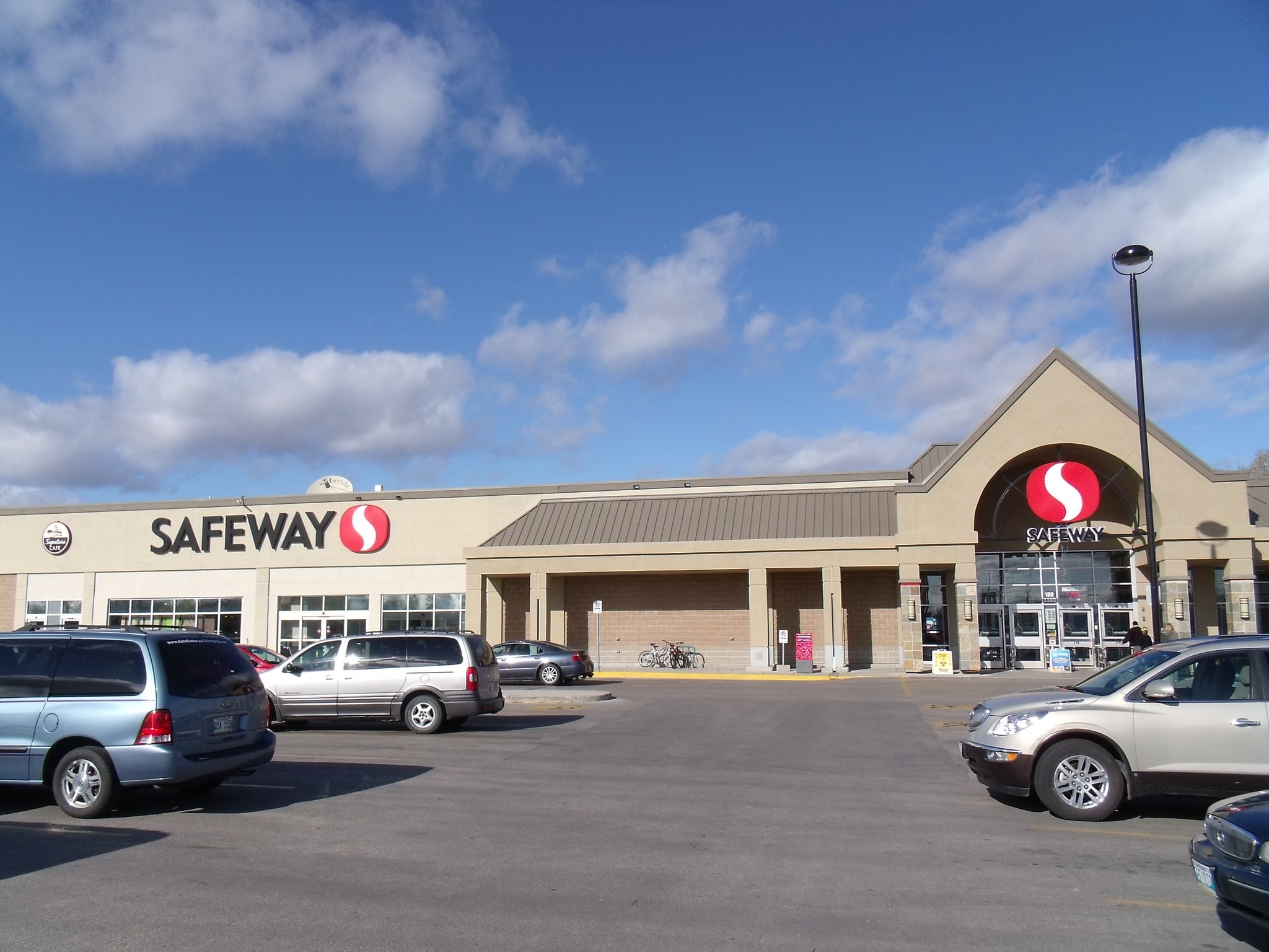 3381-3393 Portage Av, Winnipeg, MB for sale Primary Photo- Image 1 of 1