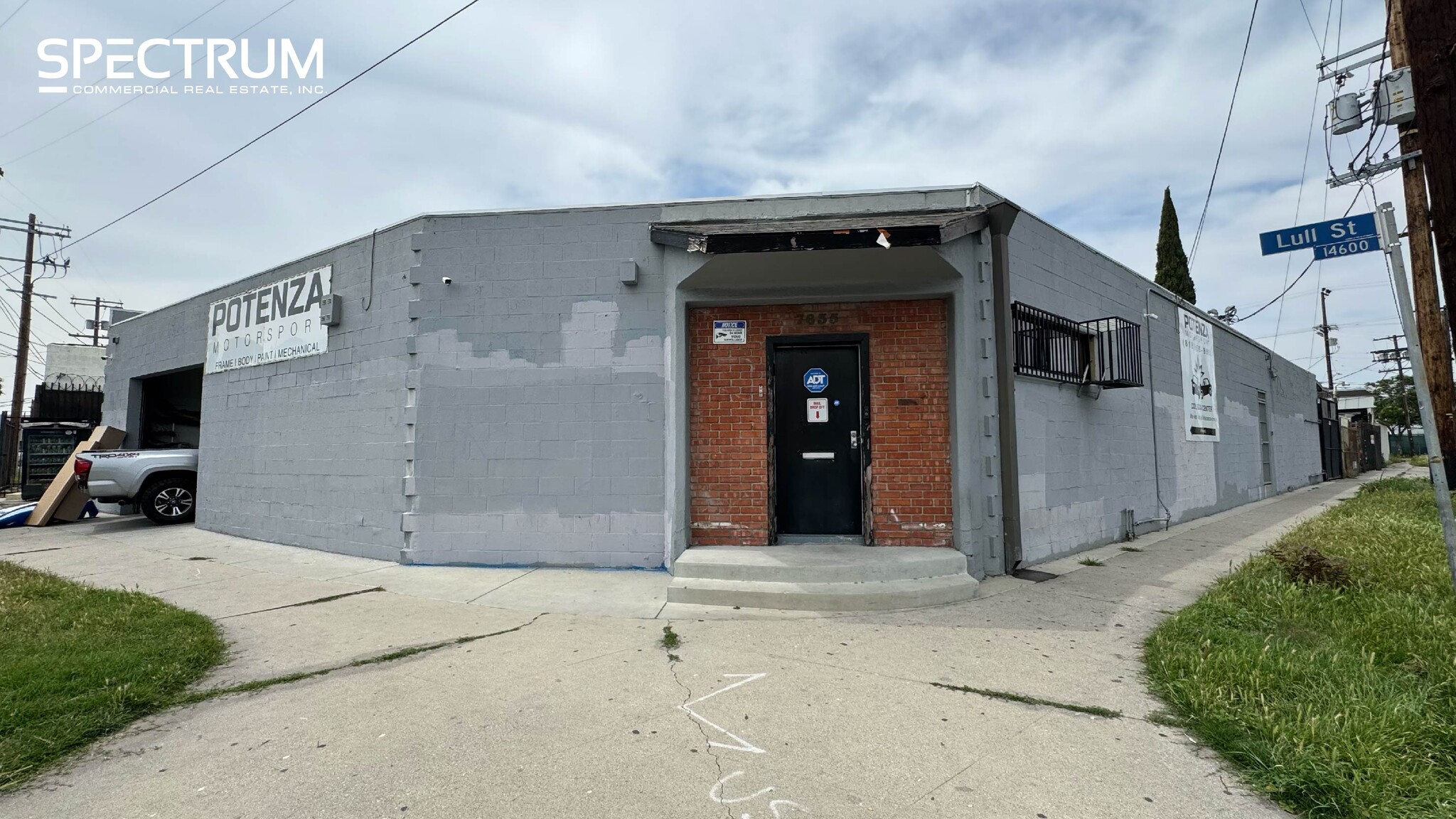 7635 Tobias Ave, Van Nuys, CA for lease Building Photo- Image 1 of 9