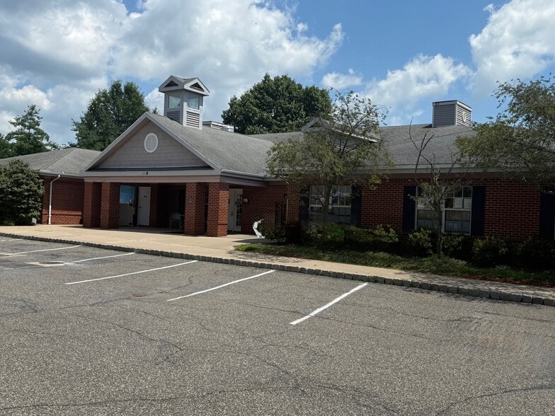 4 Royal Rd, Flemington, NJ for sale - Building Photo - Image 1 of 3