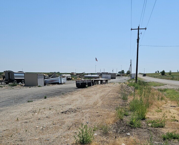 4523 SE 3rd Ave, New Plymouth, ID for sale - Primary Photo - Image 1 of 2