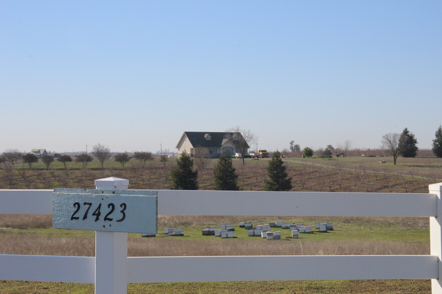 27423 N Mackville Rd, Clements, CA for sale - Primary Photo - Image 1 of 1