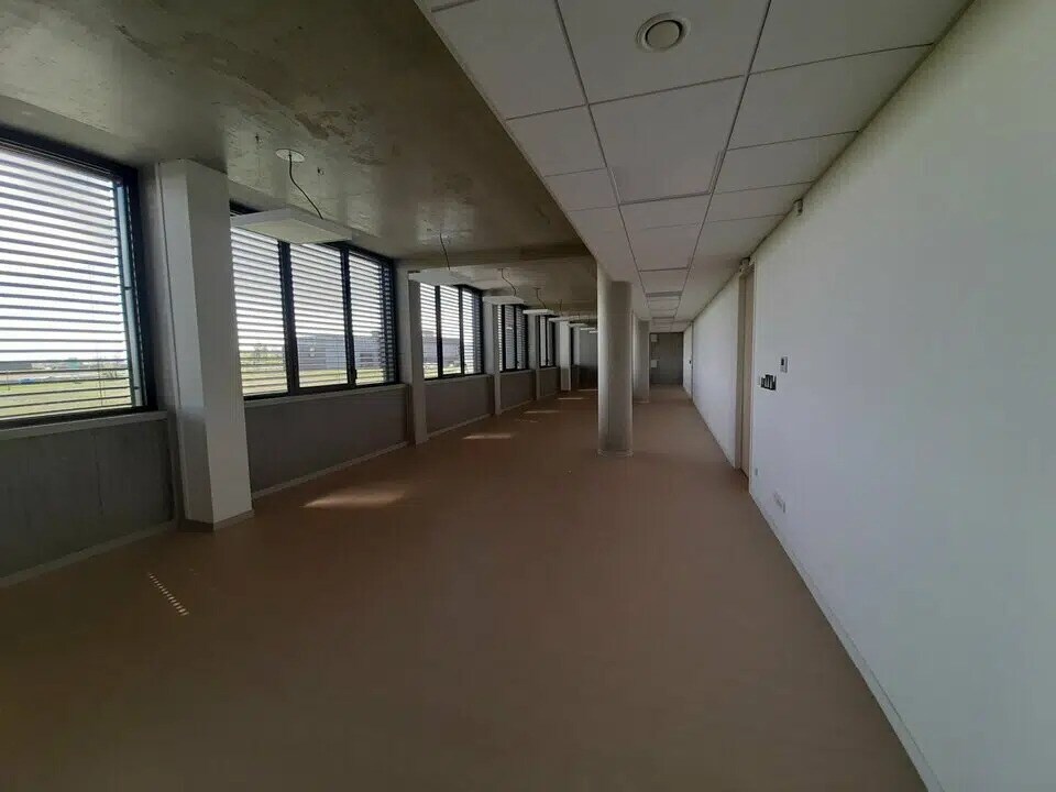 Office in Valence for lease Building Photo- Image 1 of 7