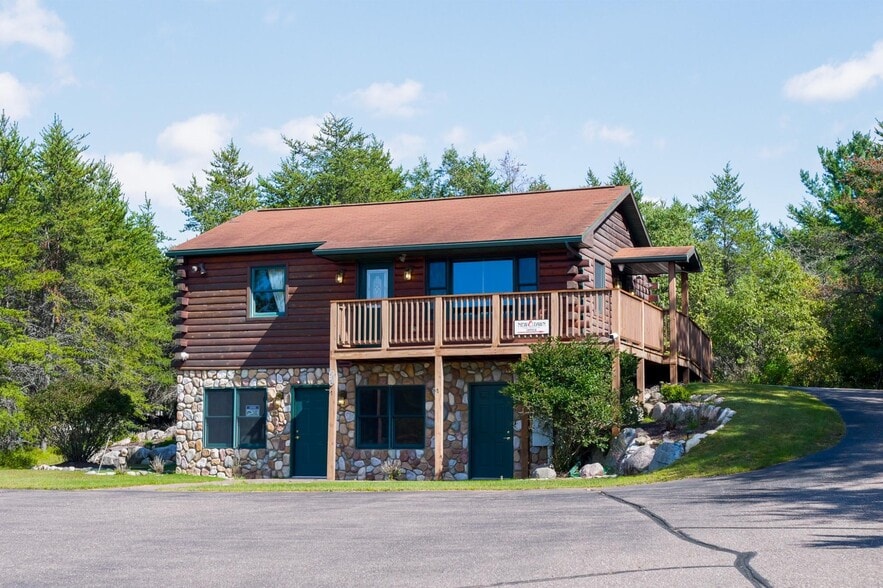 8778 Earls Ct, Woodruff, WI for sale - Building Photo - Image 1 of 8