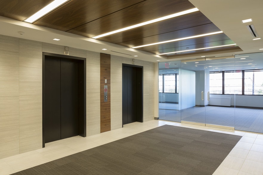 4340 East-West Hwy, Bethesda, MD for lease - Lobby - Image 3 of 9