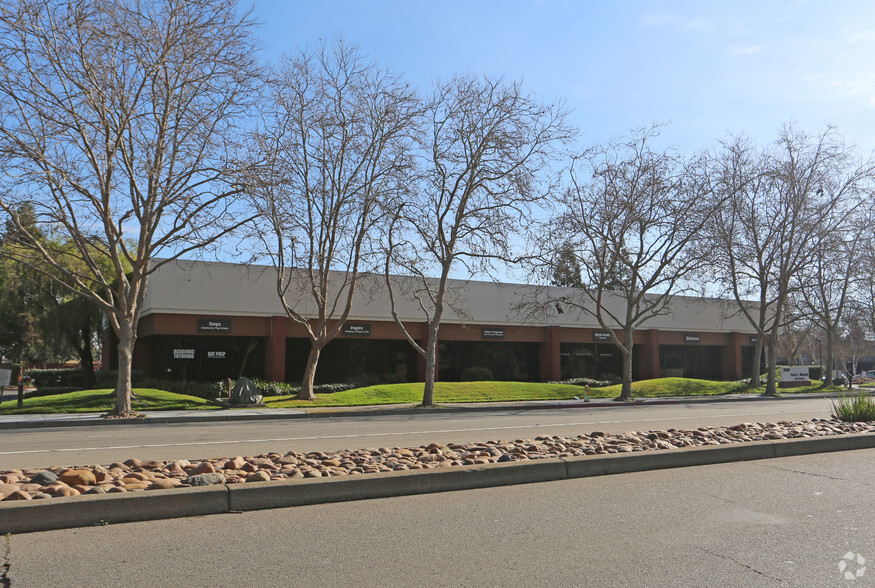 2340 Santa Rita Rd, Pleasanton, CA for lease - Building Photo - Image 3 of 3