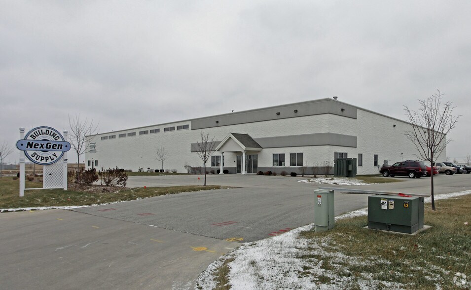 3210 N Zuehlke Dr, Appleton, WI for sale - Primary Photo - Image 1 of 1