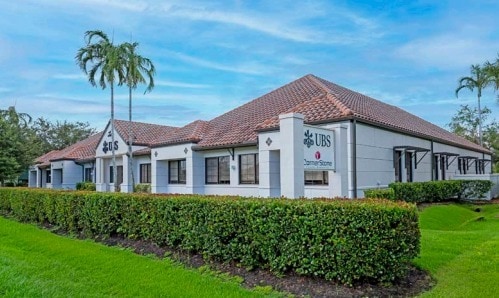 7950 Summerlin Lakes Dr, Fort Myers, FL for lease - Building Photo - Image 2 of 7