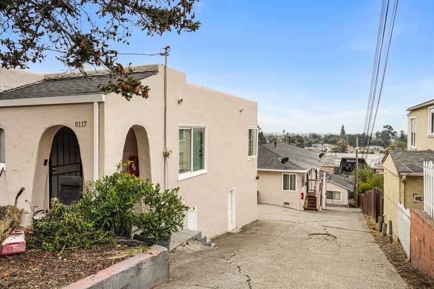8117 Ney Ave, Oakland, CA for sale - Building Photo - Image 1 of 1