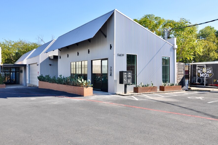 5609 S Congress Ave, Austin, TX for lease - Building Photo - Image 2 of 9