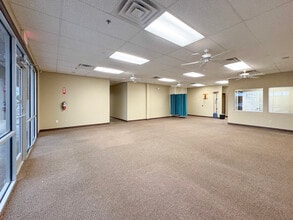 1701 Jacaman Rd, Laredo, TX for lease Interior Photo- Image 2 of 18