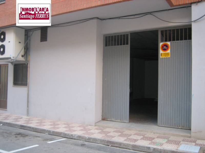 Retail in València for sale Building Photo- Image 1 of 4