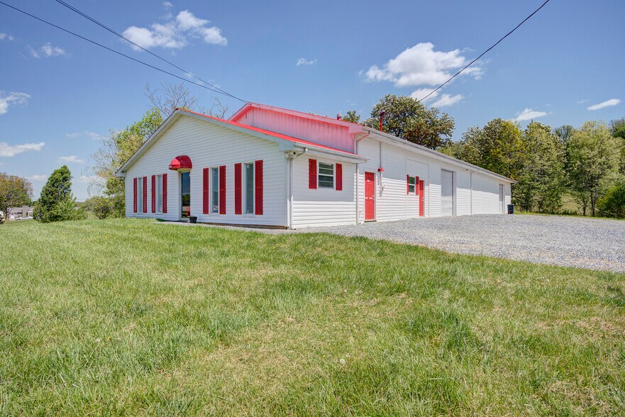 1808 Highway 11 E, Jonesborough, TN 37659