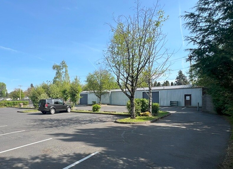 8713 NE Emerson St, Portland, OR for lease Interior Photo- Image 1 of 3