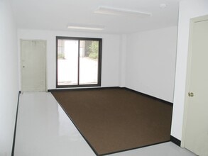 133 Bethea Rd, Fayetteville, GA for lease Interior Photo- Image 2 of 4