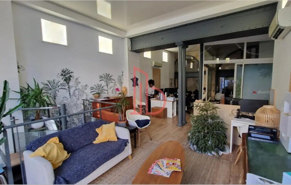 Office in Bordeaux for lease - Building Photo - Image 3 of 7