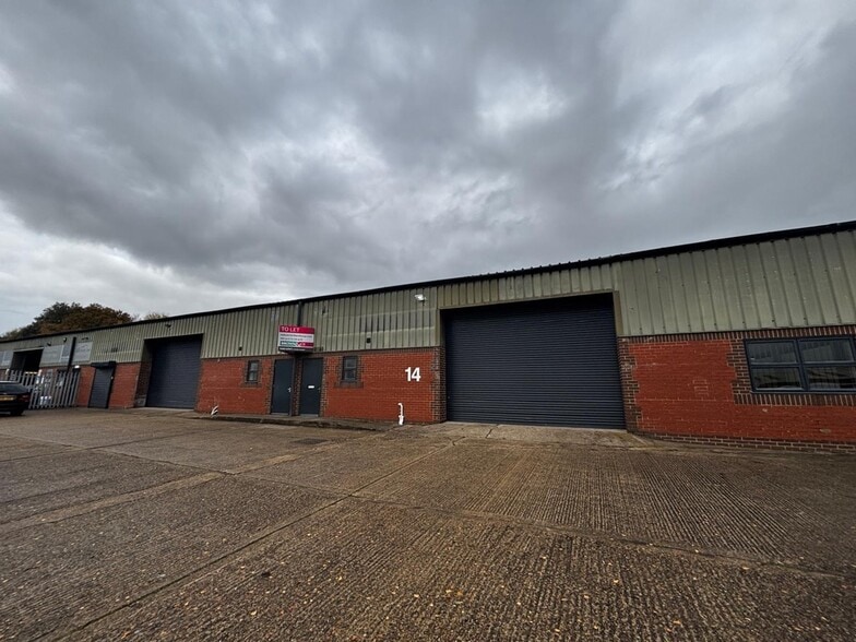 14-18 Page Rd, Norwich for lease - Building Photo - Image 3 of 6