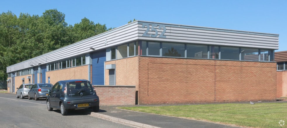 Dukesway, Gateshead for sale - Primary Photo - Image 1 of 1